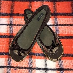 Xhilaration brown suede flats with bow.